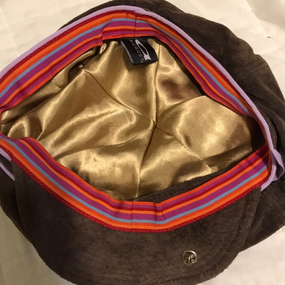 Suede Cap - Picture 4 of 5
